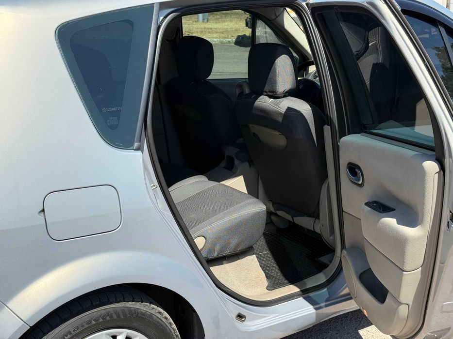 Продаю Renault Scenic 1.5d 5cт мех 2004р