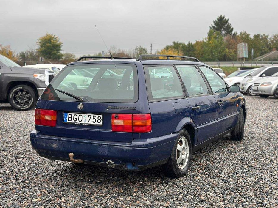 VOLKSWAGEN PASSAT B3 1994 рік 1.8 газ/бензин