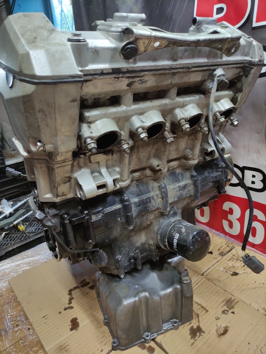 Двигатель мотор kawasaki z750 11год в хорошем состоянии 35т проб