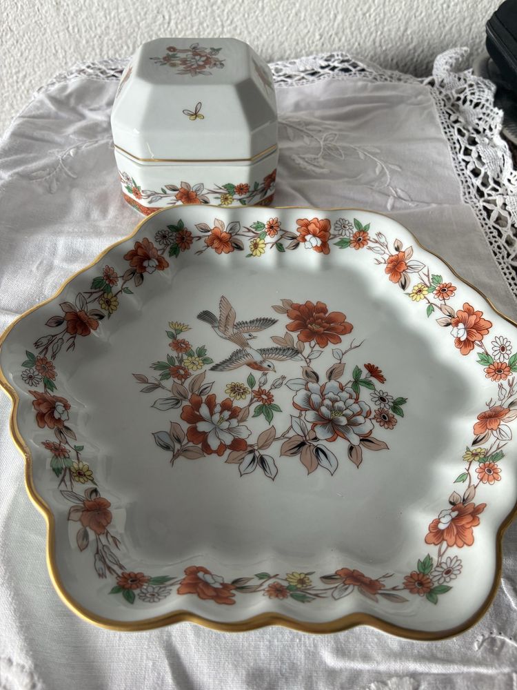 Prato e caixa  da Vista Alegre em porcelana