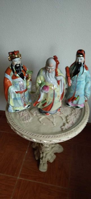 Budas em porcelana