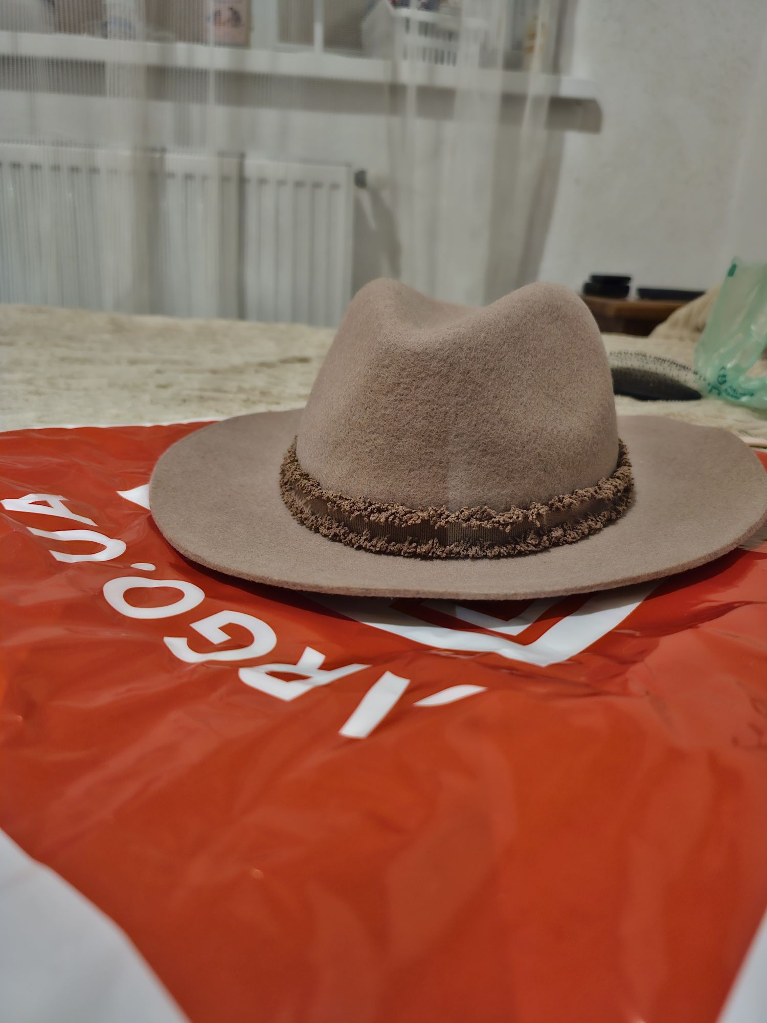 Шляпа капелюх Parfois