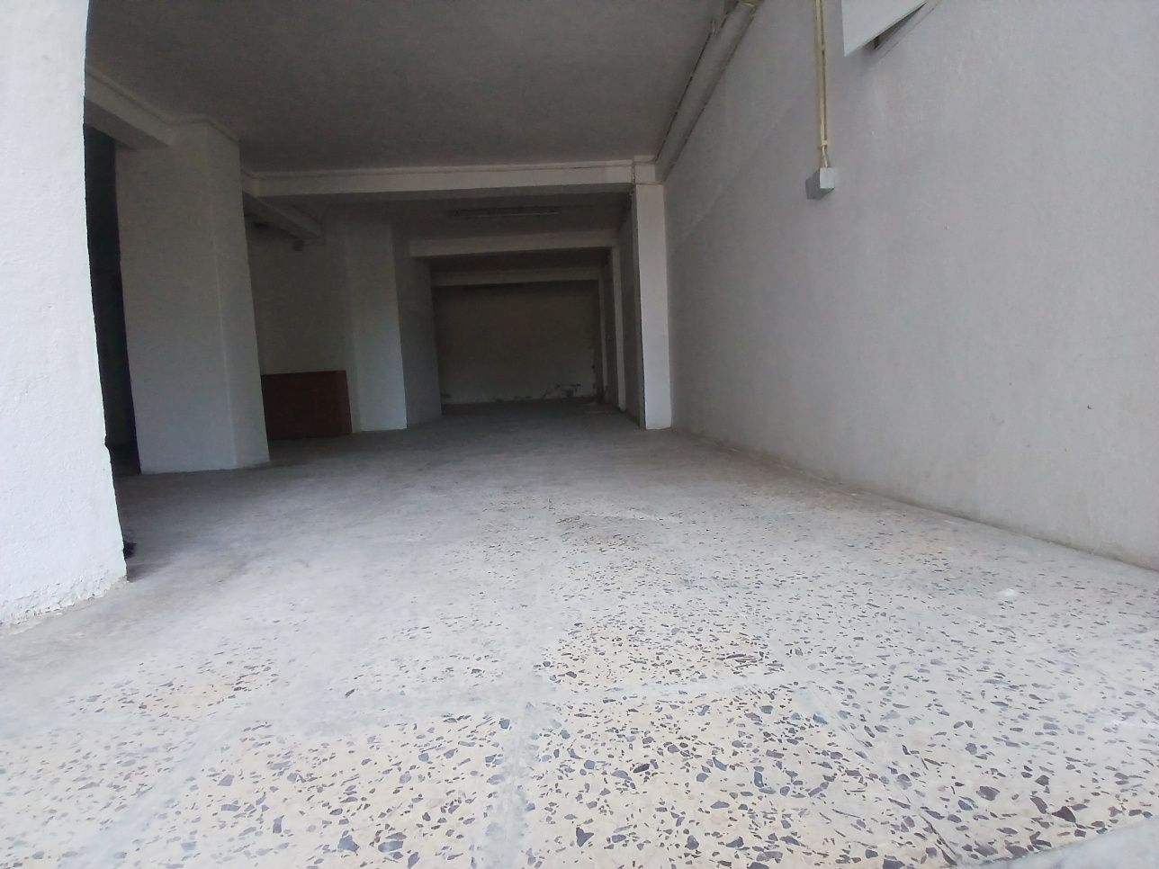 Arrendamento ou Venda Armazém Rinchoa, perto da estação Rio de Mouro 1