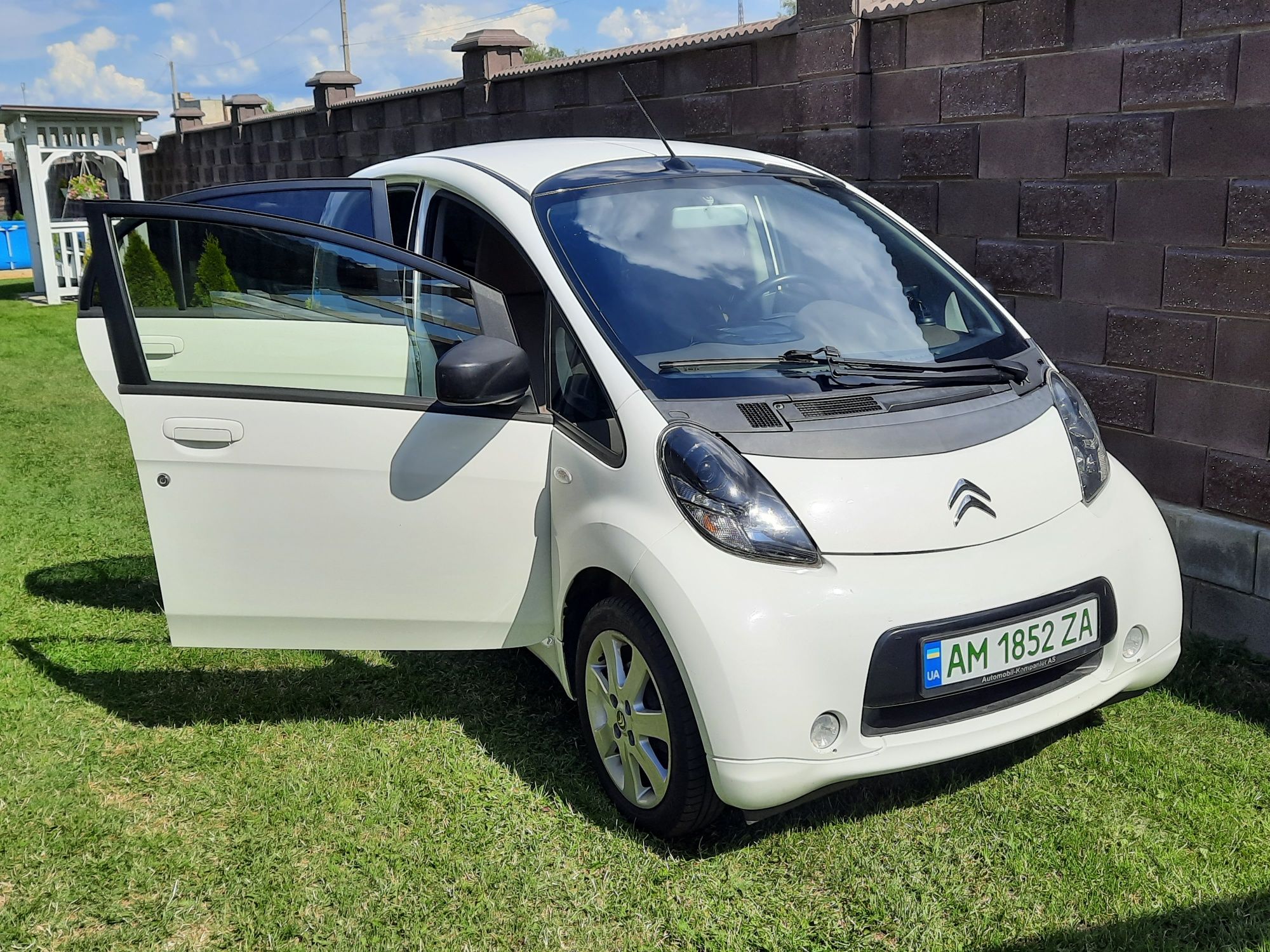 Продам Citroen C-zero
