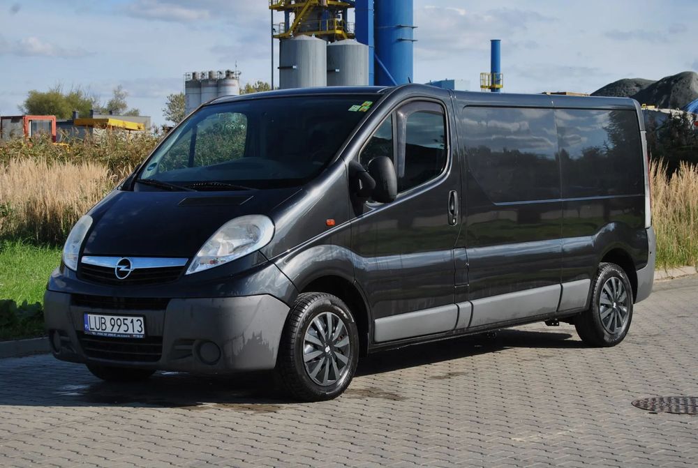 Opel Vivaro  GWARANCJA,2010r, L2, 2.0 Diesel, Automat, Hak, Klima, Dobrze utrzymany