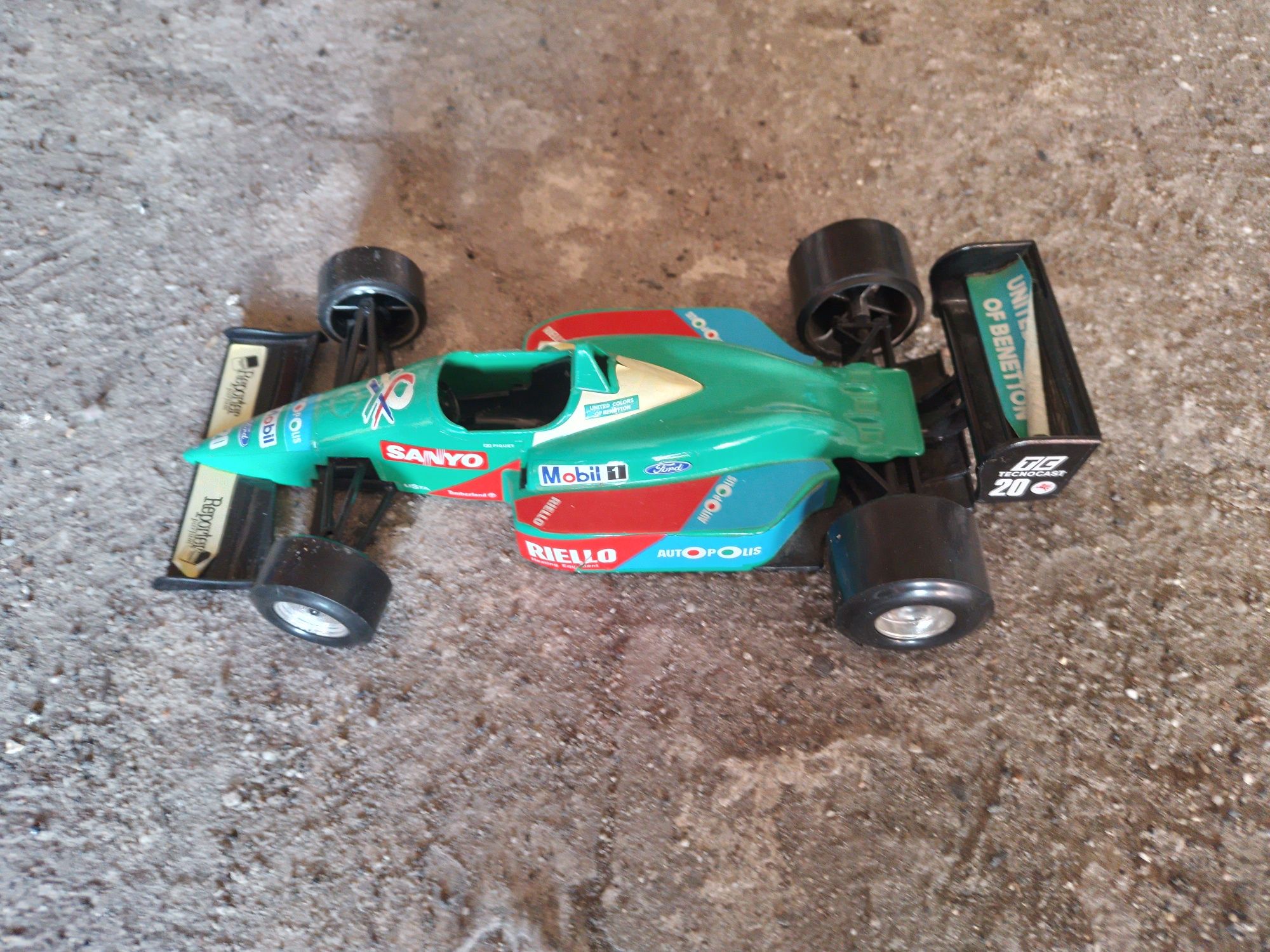 Bolid Formuły 1 Benetton Ford; Bburago 1:24