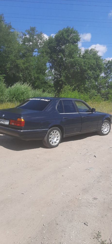 Продам бмв е32 . 3.5