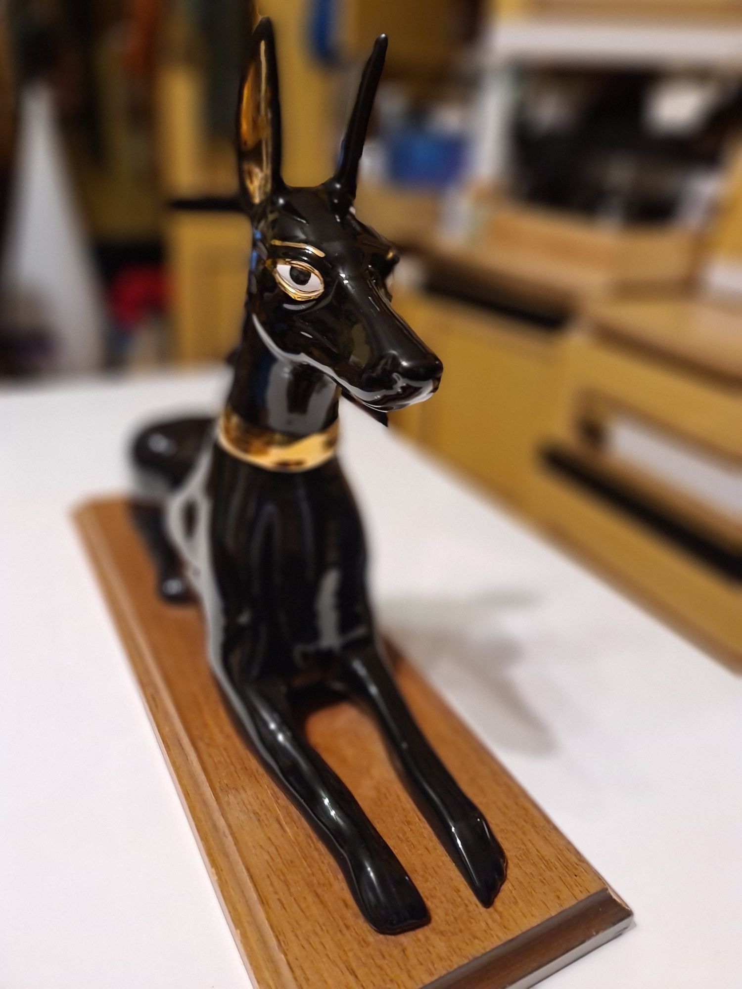 Ceramiczna Piękna  figura rzeźba psa egipiskiego postument antyk