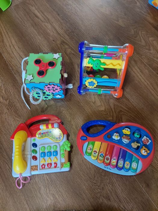 Іграшки дитячі бізікуб, піаніно, телефон