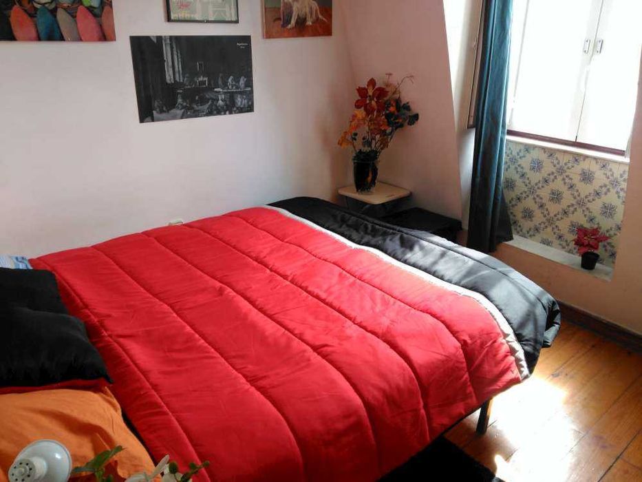 Quartos CASAL. Metro Chiado. Centro Lisboa.  LER TEXTO.