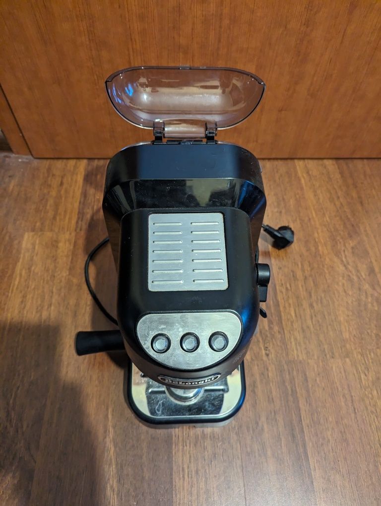 Ekspres DeLonghi kolbowy