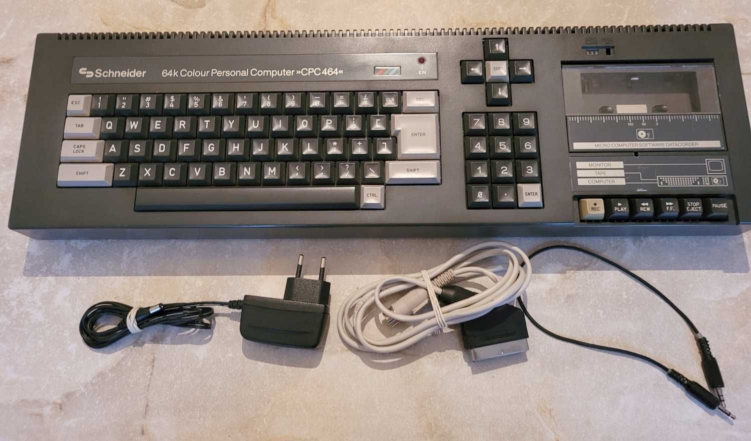 Amstrad /Schneider CPC464, zestaw