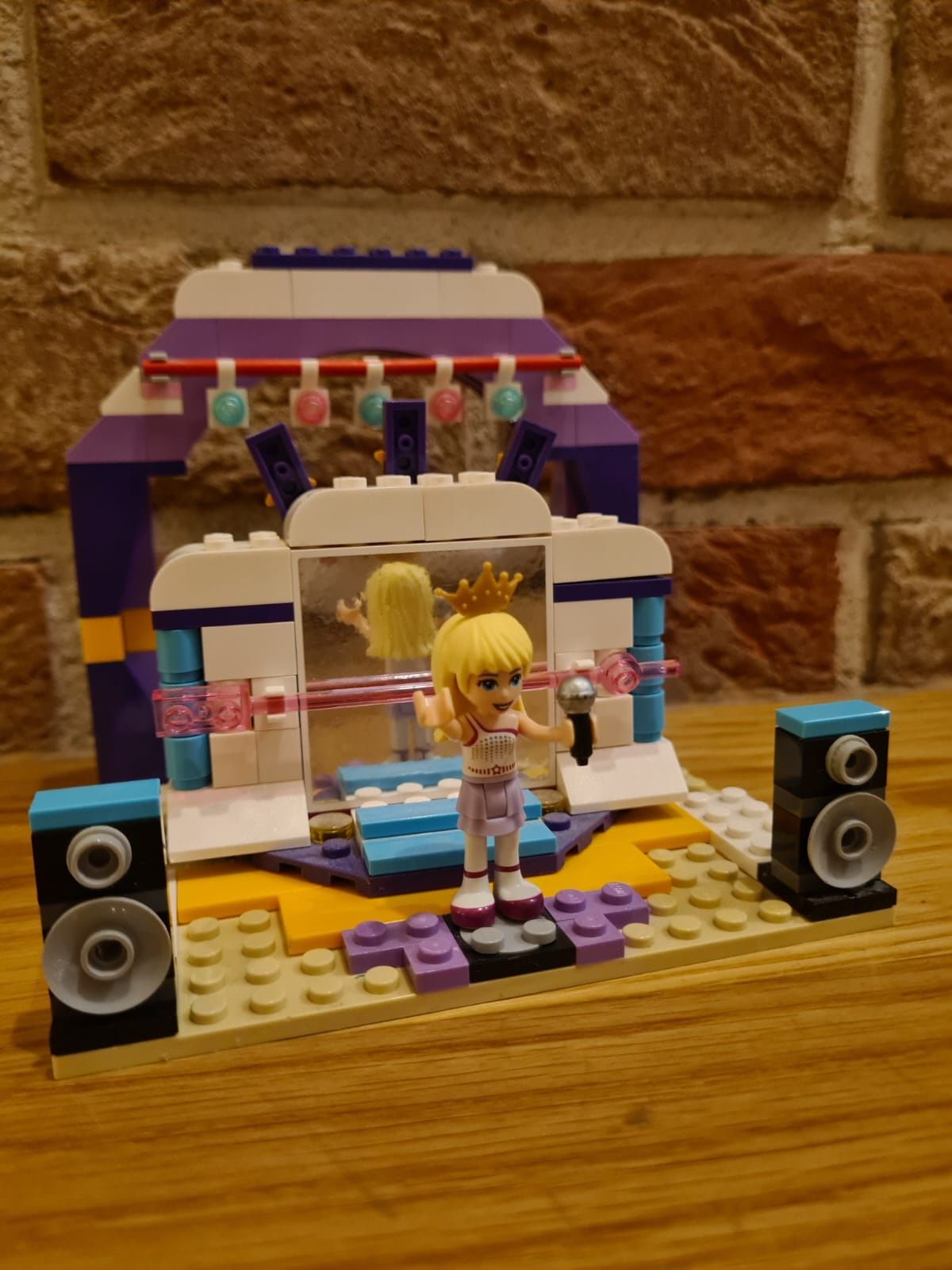 Zestaw LEGO FRIENDS 41004 - Scena prób z pudełkiem