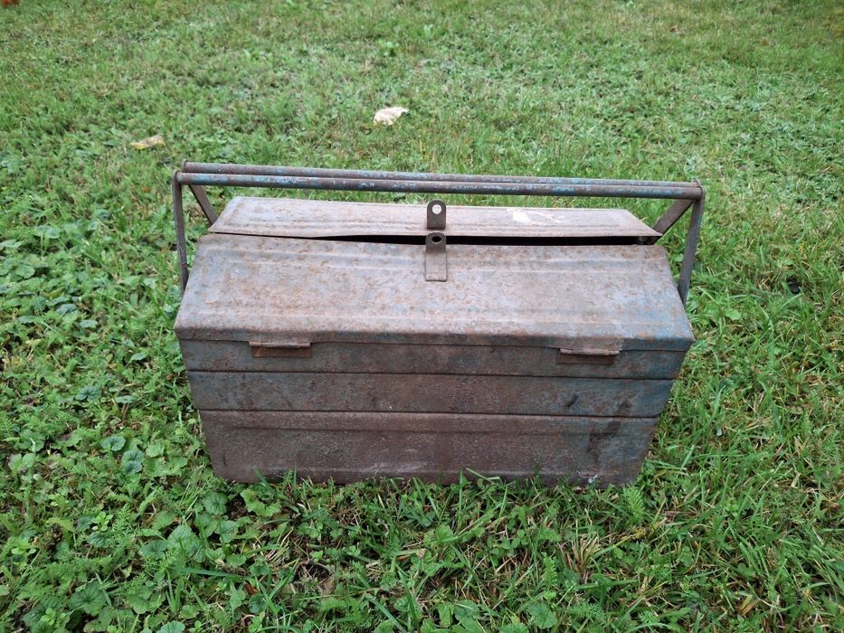 Skrzynka narzędziowa PRL