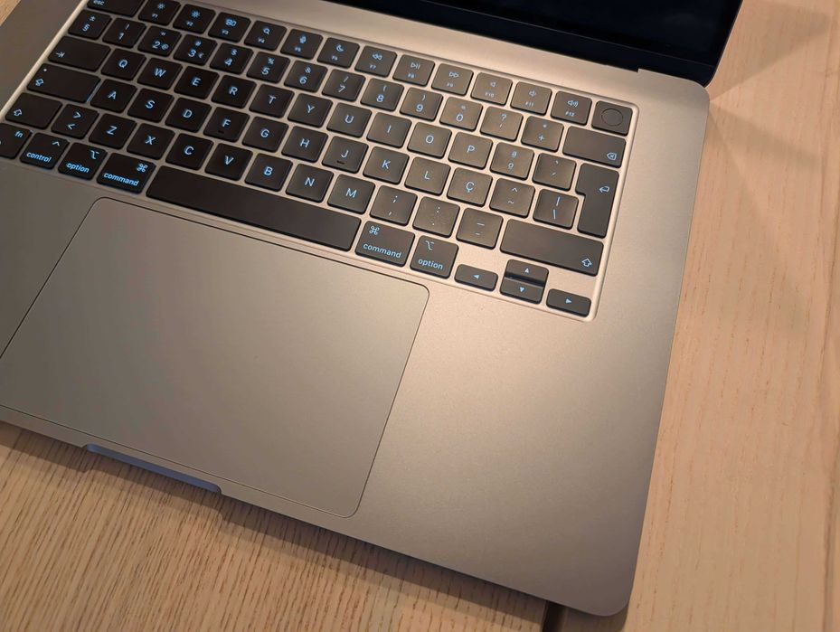 MacBook Air 15" M2 - 24GB RAM - 1 TB (PRATICAMENTE NOVO)