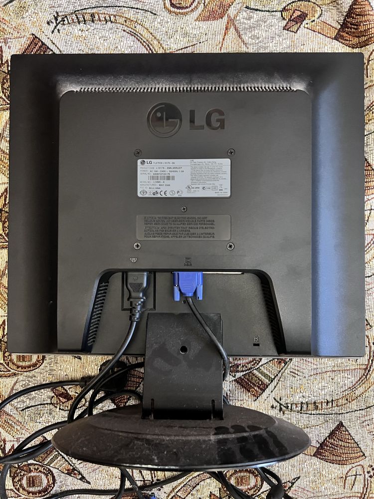 Монітор LG Flatron L1917S-SN
