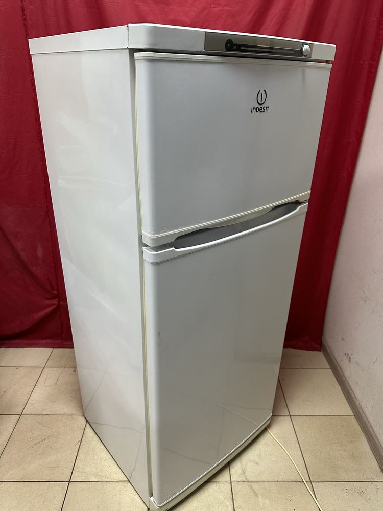 Холодильник Indesit 145 см высота
