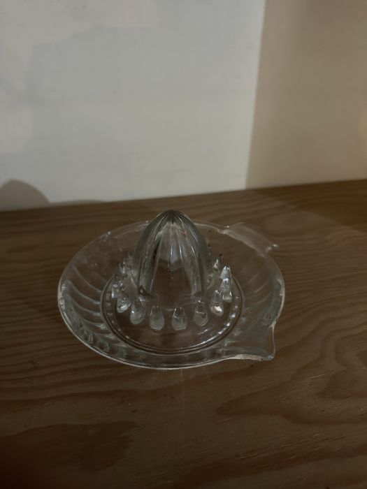 Espremedor de citrinos antigo