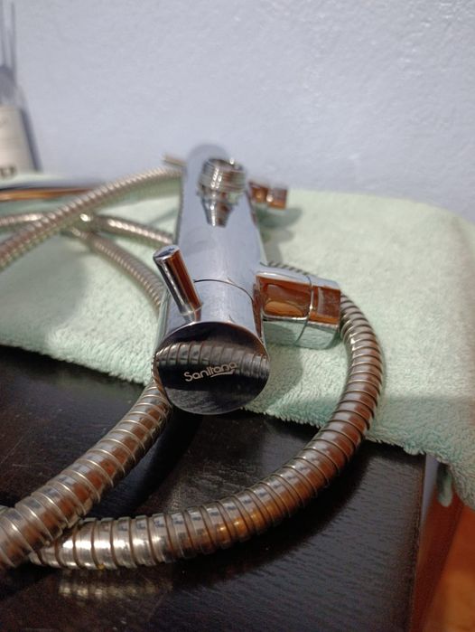 Duche Sanitana Bloom com torneira misturadora monocomando