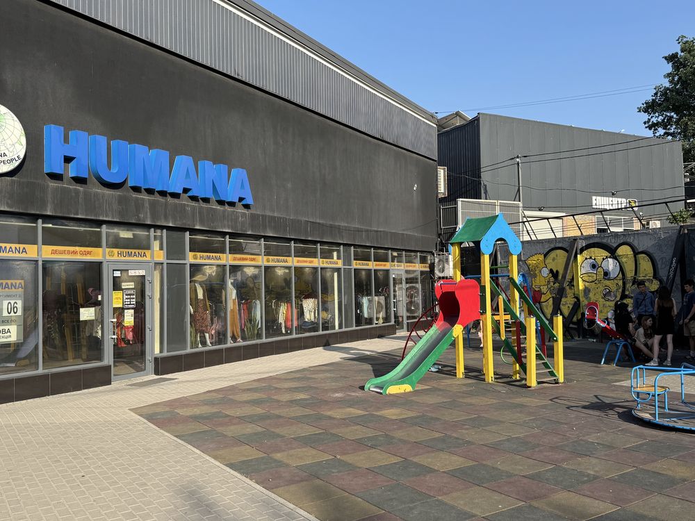 Камʼянська 40.гарний трафик, Київський ТСК, проспект Мазепи 220м2