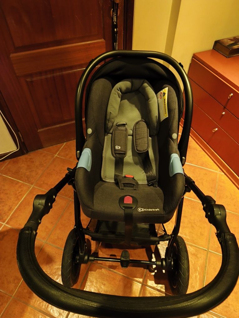 Carrinho bebe em ótimo estado