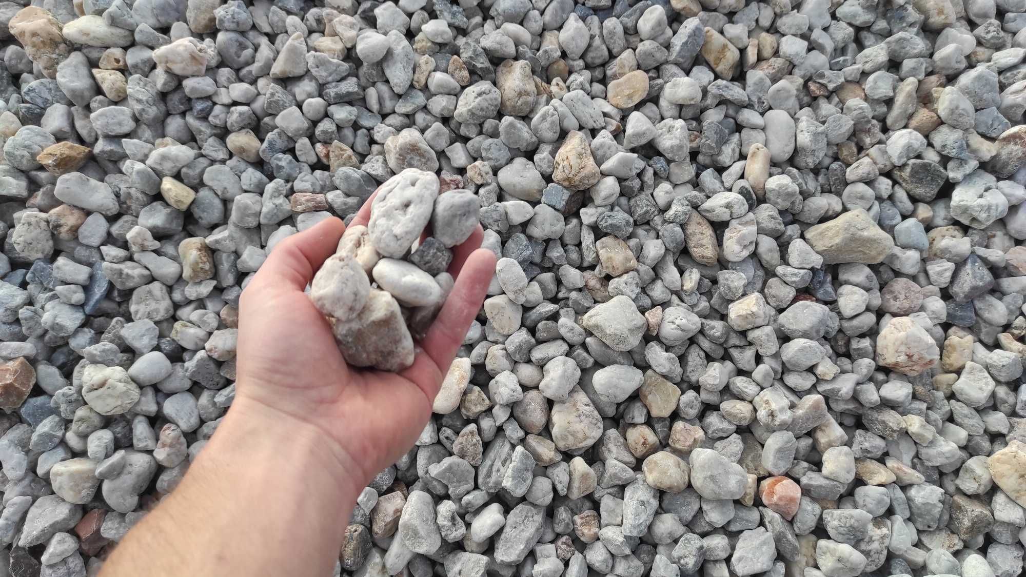 Otoczak kwarcowy 16-32mm. Żwir biały, jasnoszary. Na opaskę, skalniak