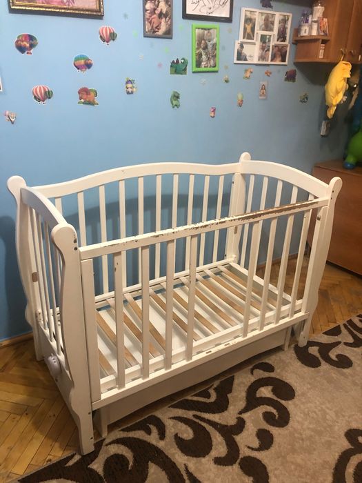 Дитяче ліжечко б/у і матрас у подарунок