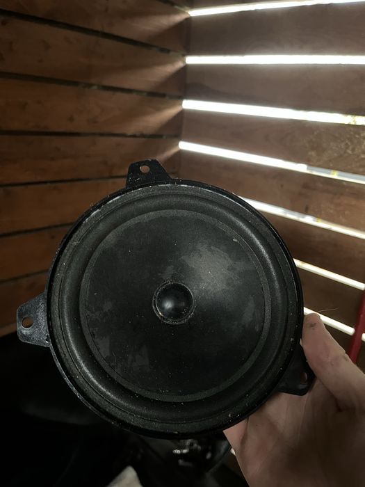 Oryginalny głośnik BMW produkcji HAES