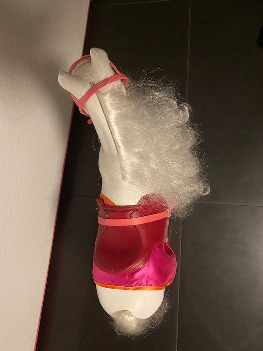 Biały Mega koń dla lalki Barbie