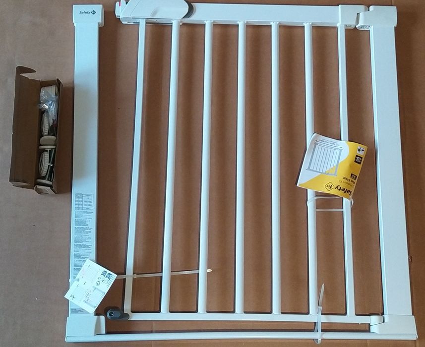 Bramka bezpieczeństwa z płaskim stopniem safety 1st