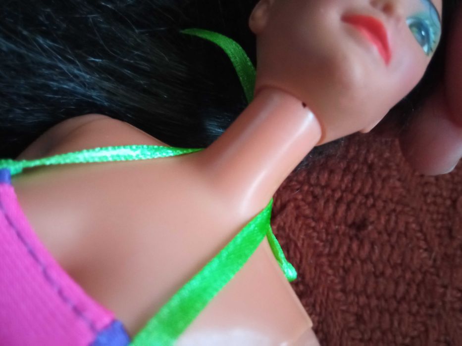 Wet,n wild Kira lalka Barbie plażowa