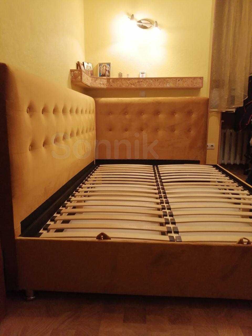 Двуспальная Кровать с Ортопедическим Матрасом и Бельевым Ящиком