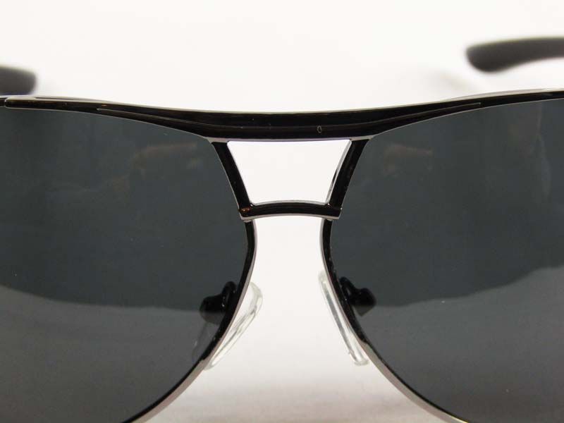 Wędkarskie okulary przeciwsłoneczne - polaryzacyjne.