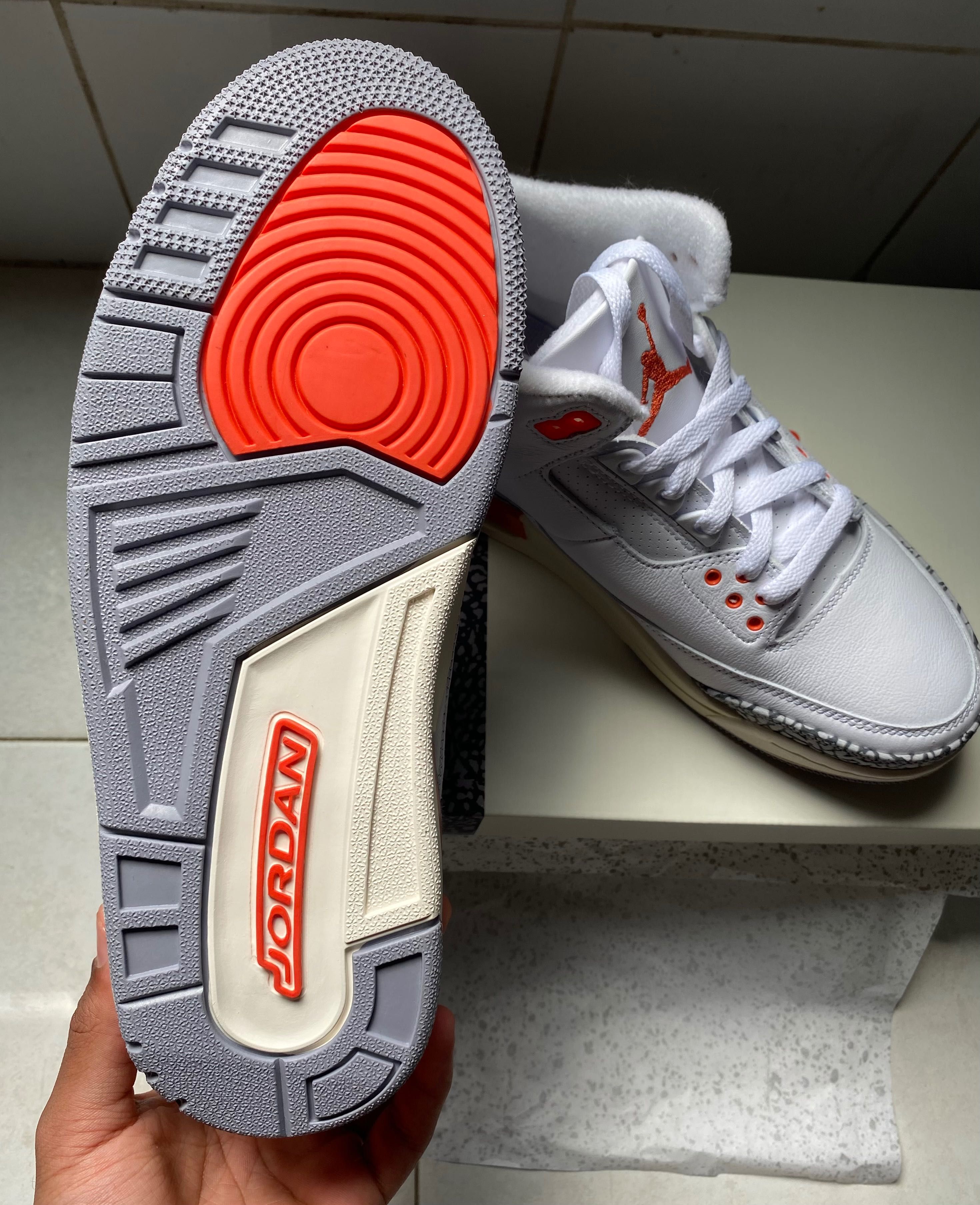 Air Jordan 3 Georgia Peach