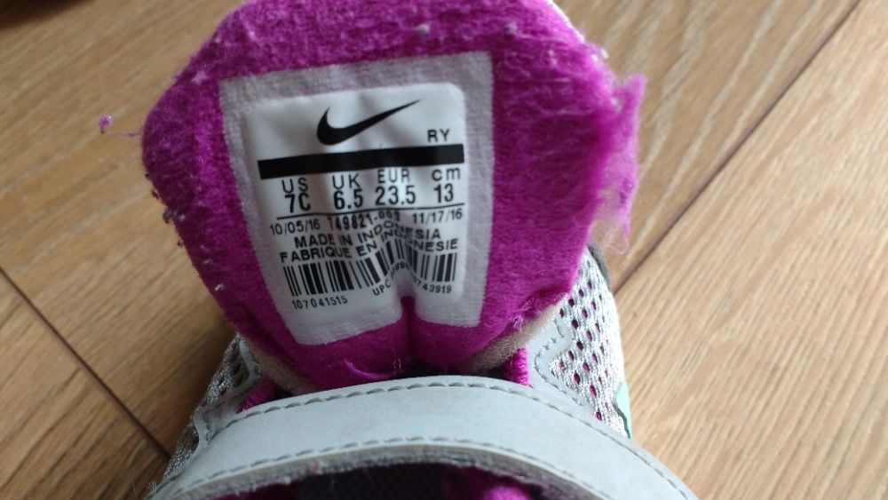 Buty NIKE, rozmiar 23,5