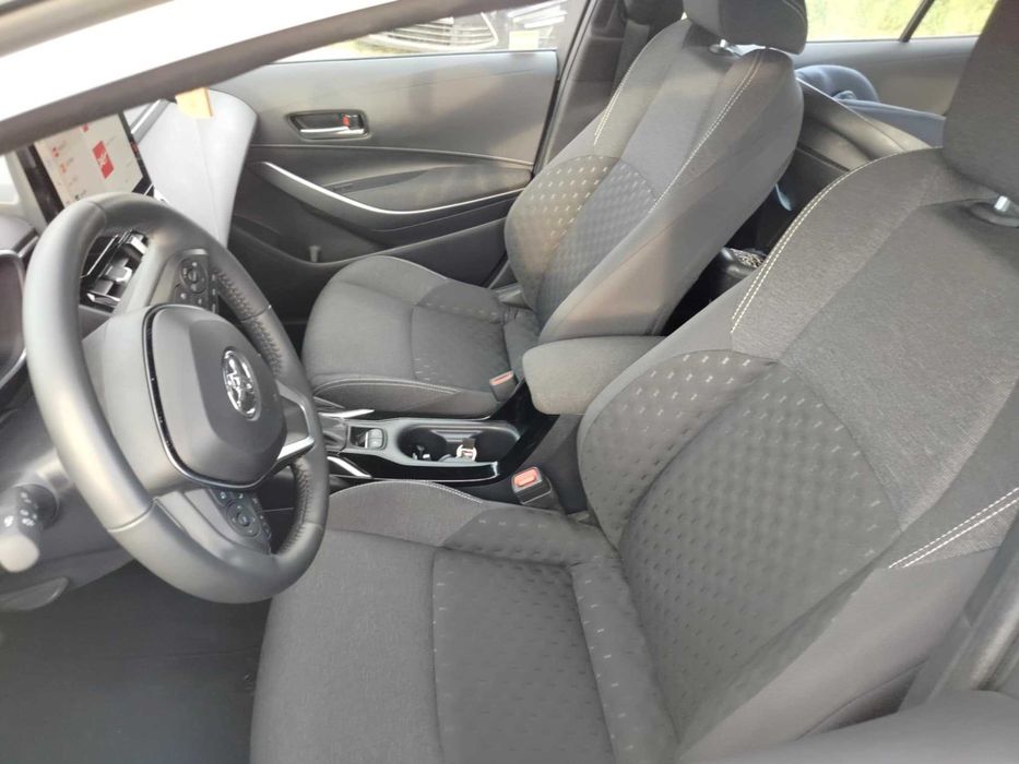 Wynajem Toyota Corolla hybryda automat kombi