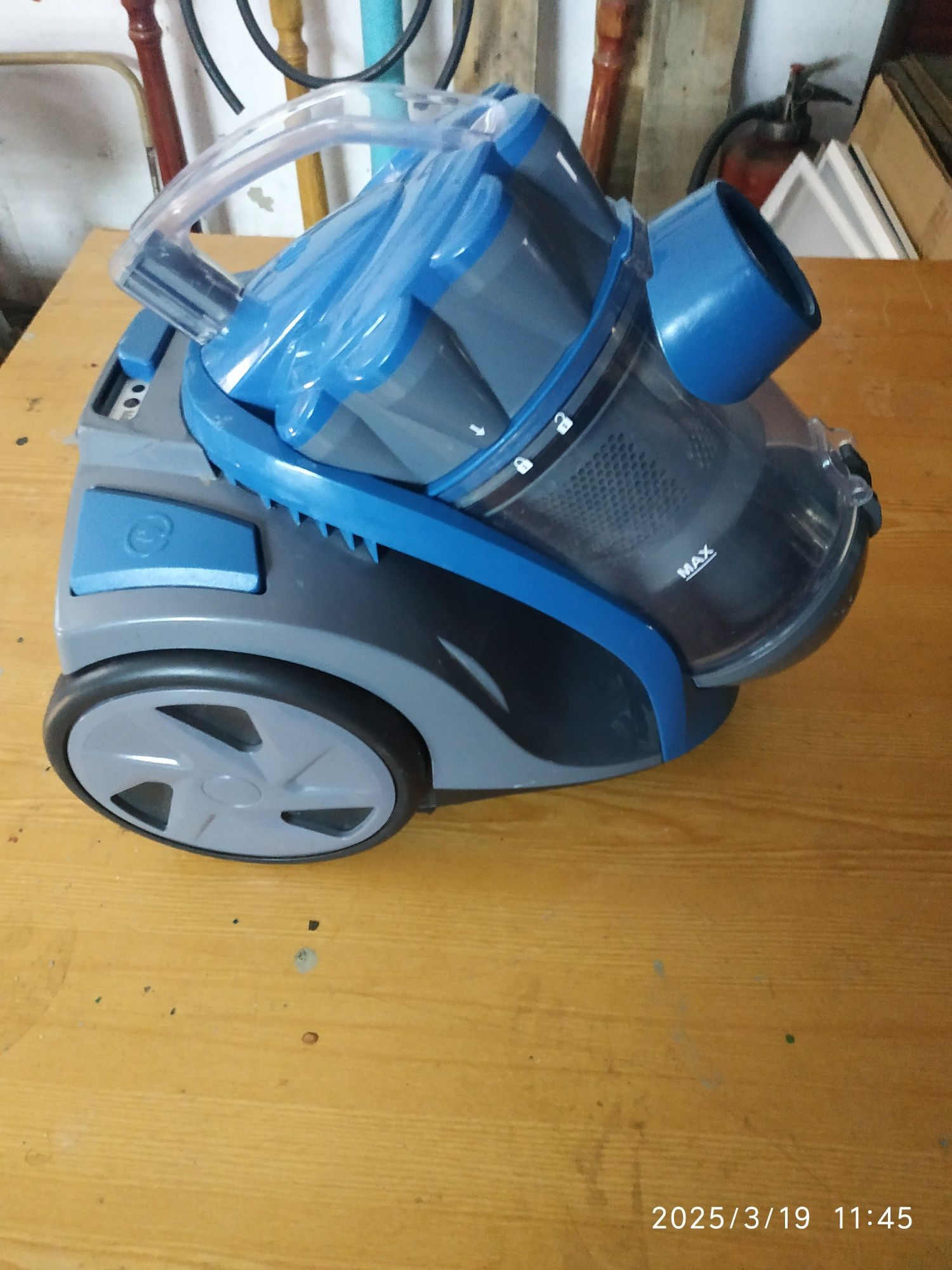 Пилосос holmеr модель hvcc-92bl eco cyclone