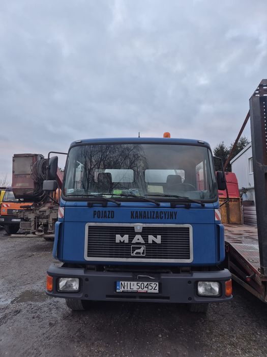 Samochód asenizacyjny MAN specjalny