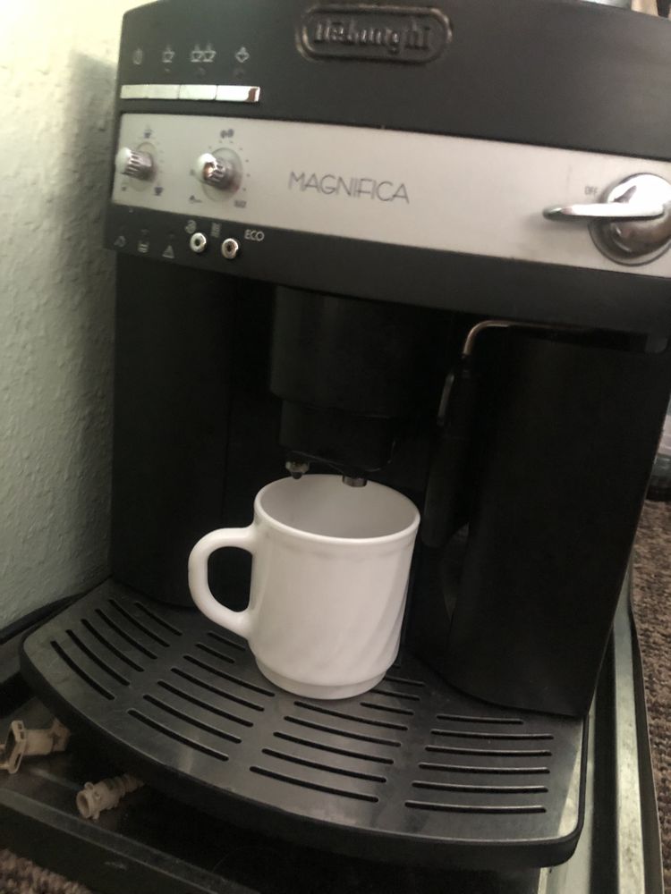 Кавомашина Delonghi Magnifica