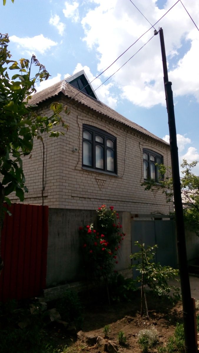 Продам 2-поверховий будинок в місті Дружківка пос. Яковлівка