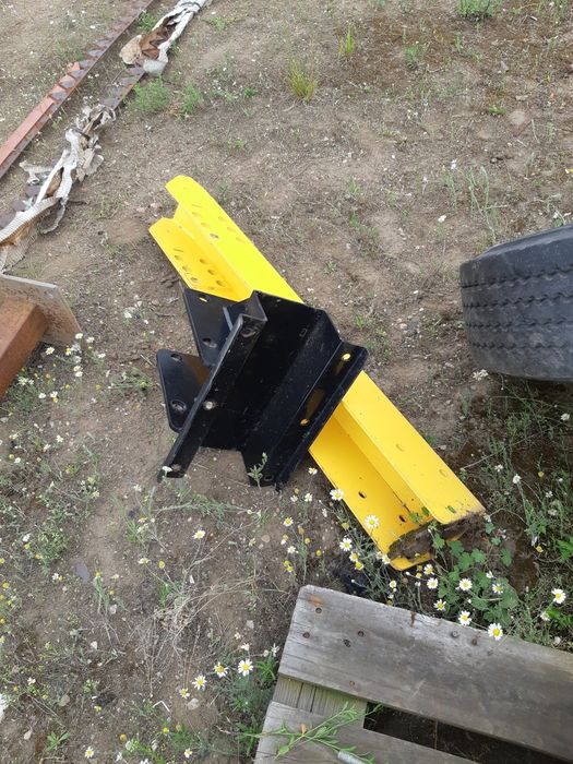 Mocowanie hederu New Holland