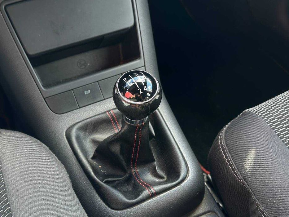 В продажі Volkswagen Golf Plus 2006 року випуску.