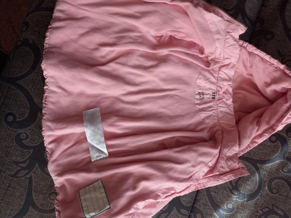 Курточка на дівчинку