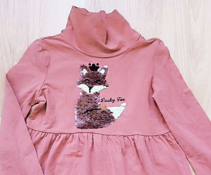 Różowa sukienka z cekinowym liskiem Sinsay 116 cm