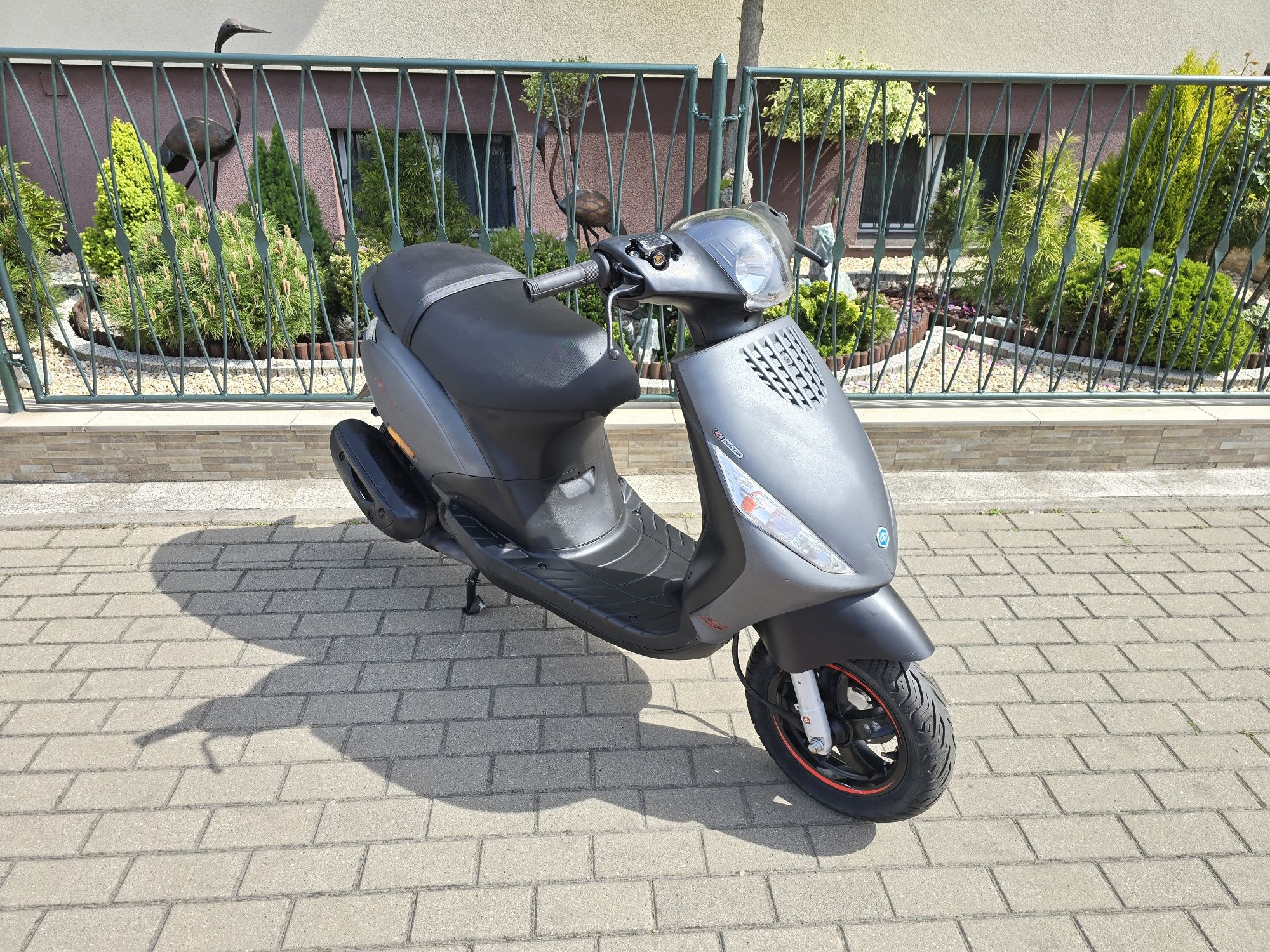 Piaggio Zip 50 // rok 2022 // vespa ludix fly fiddle neos