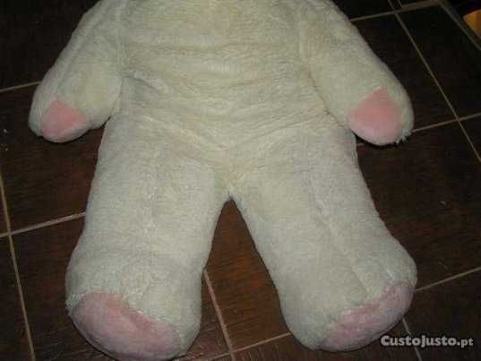 Urso de peluche 1,05cm, usado como novo.