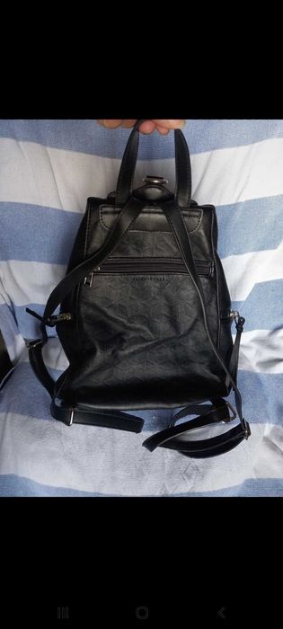 Mochila preta - Paco Martinez