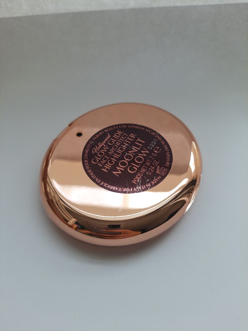 Charlotte Tilbury rozswietlacz glow glide moonlight glow