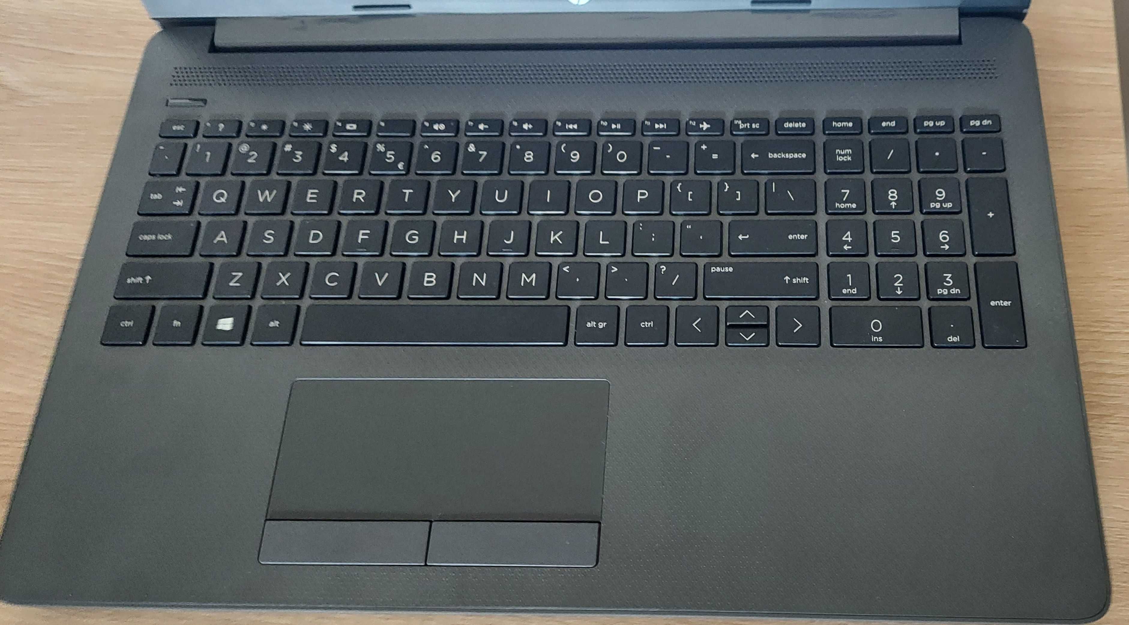 Laptop HP 255 G7 15.6'' AMD Ryzen 3 8GB 256GB SSD Win 11