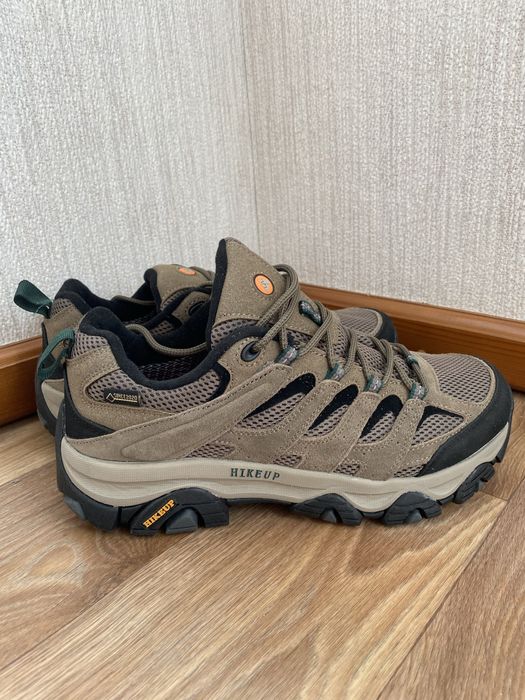 Нові трекінгові кросівки HIKEUP